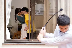 Bồ của chị gái chịch cô em bà xã đang buồn bã vì thất tình