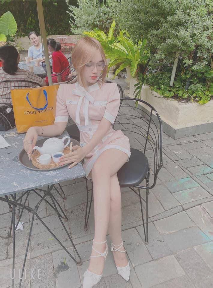 Nữ thần đại học sử dụng thời gian sau giờ học